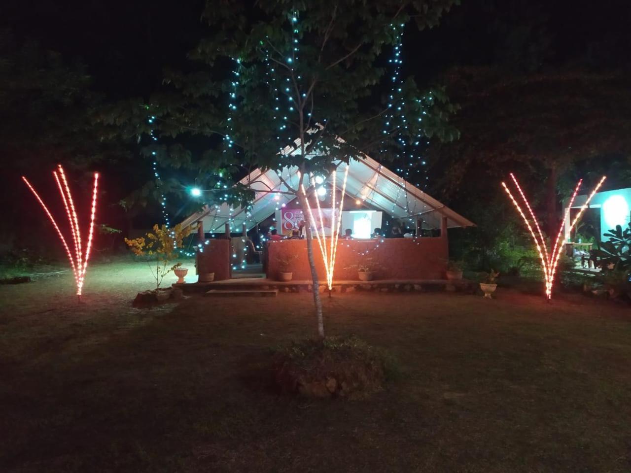 Agoura Hills Hotel Kurunegala Bagian luar foto
